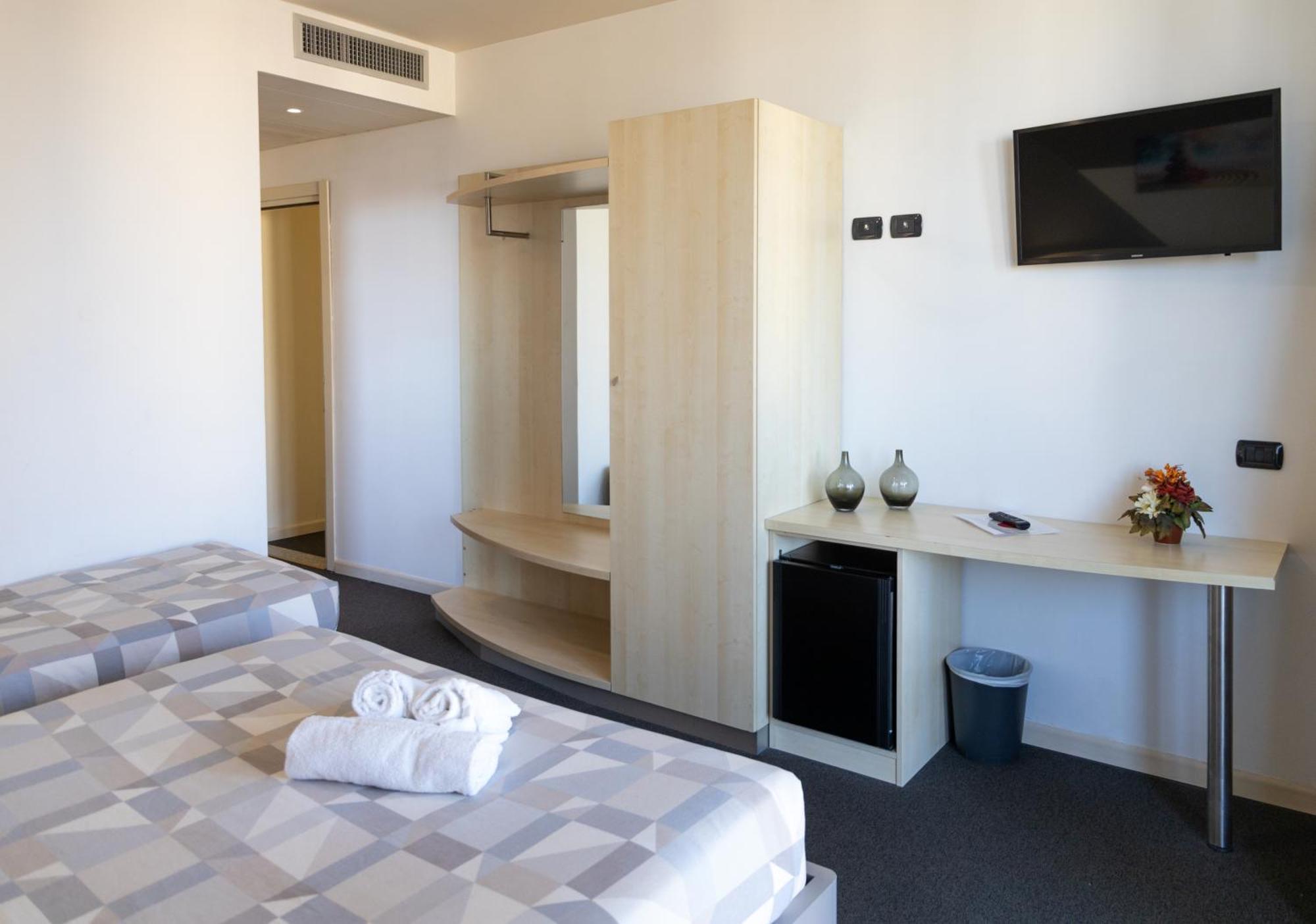 Hotel Giallo Noceto Dış mekan fotoğraf